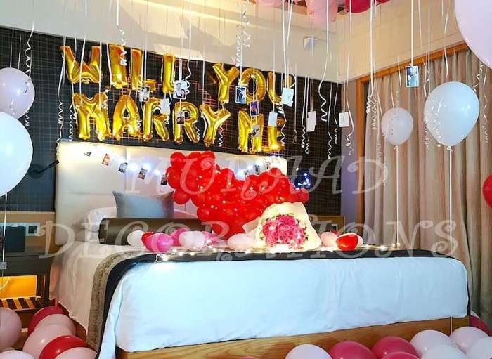 Can we decorate hotel room for birthday