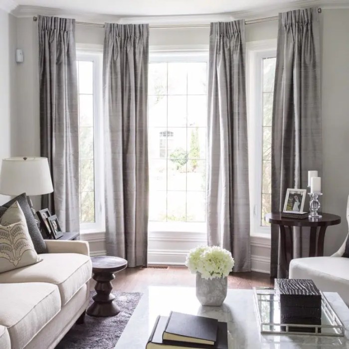 How to decorate bay window with curtains