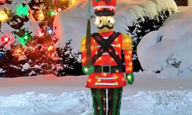 How to make toy soldier outdoor decoration big