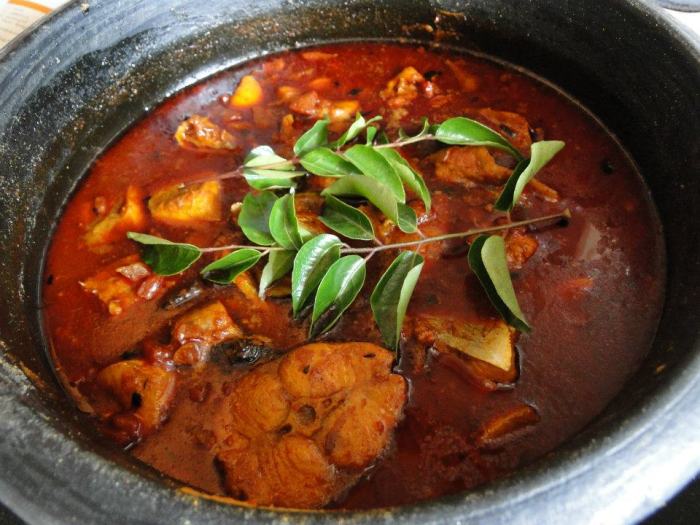 How to cook fish curry in kerala style