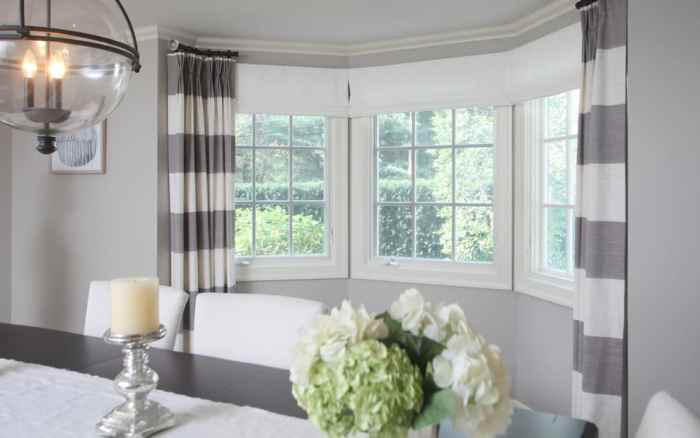 How to decorate bay window with curtains