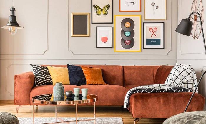 How to decor your own living room